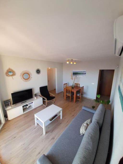 Precioso Apartamento En L'Hospitalet De L'Infant Exterior photo